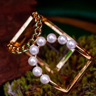 Daisy Pearl and Gold Bracelet